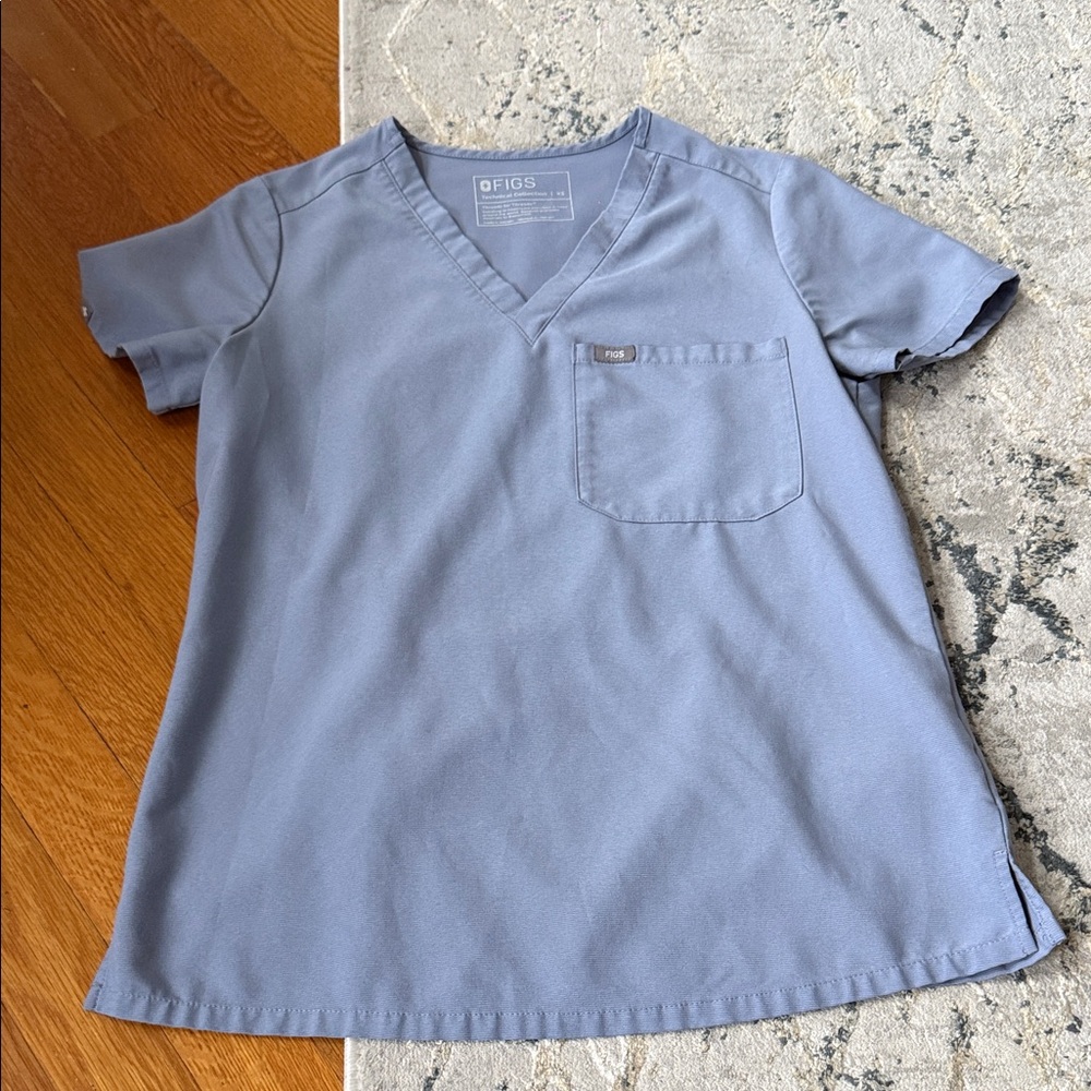 Figs LIMITED EDITION Women’s Vapor Blue Space Dye Catarina One Pocket Scrub Top